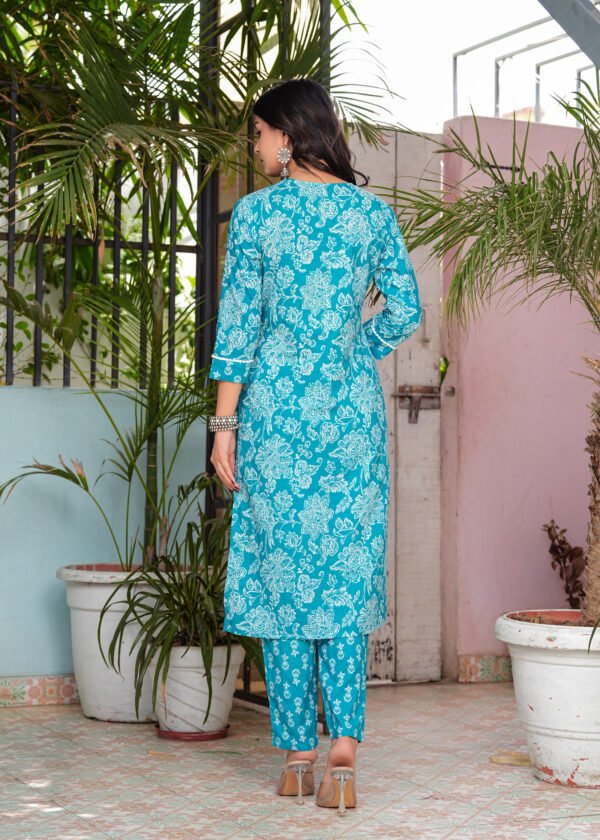 Women Floral Pacific Blue Printed Pure Cotton Kurta with Trousers & Dupatta