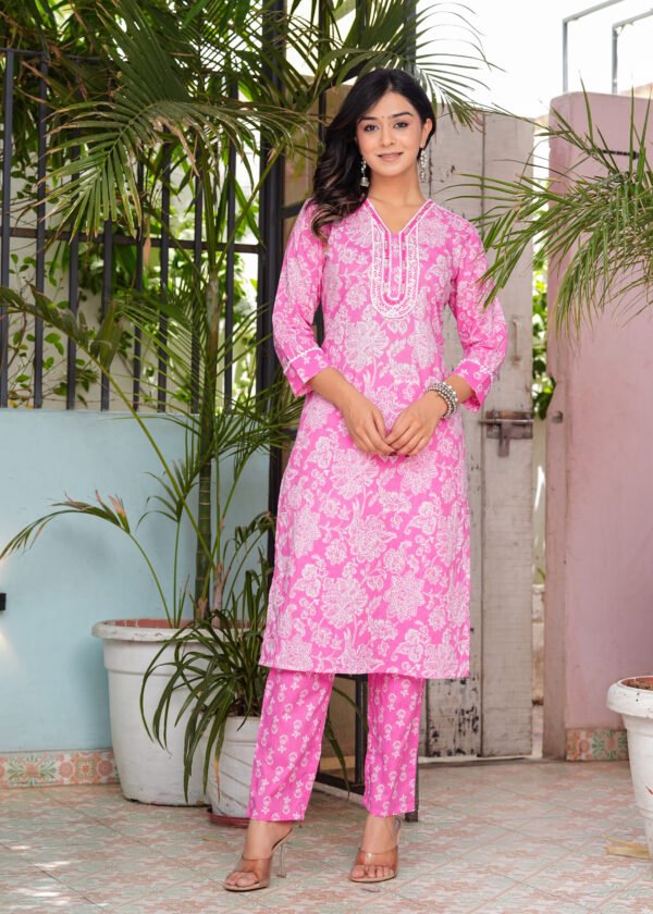 Women Floral Lavender Rose Printed Pure Cotton Kurta with Trousers & Dupatta