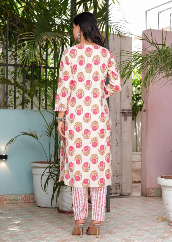 Women Floral Pampas Printed Pure Cotton Kurta with Trousers & Dupatta