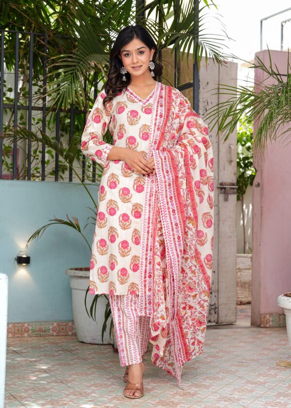 Women Floral Pampas Printed Pure Cotton Kurta with Trousers & Dupatta