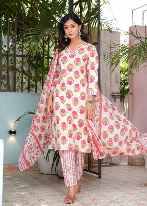 Women Floral Pampas Printed Pure Cotton Kurta with Trousers & Dupatta