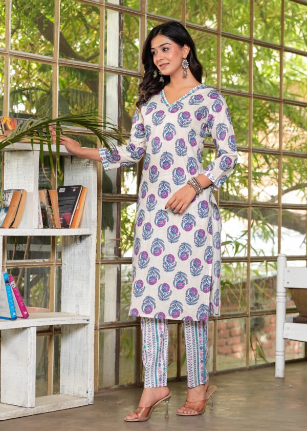 Women Hopbush Floral Printed Pure Cotton Kurta with Trousers & Dupatta